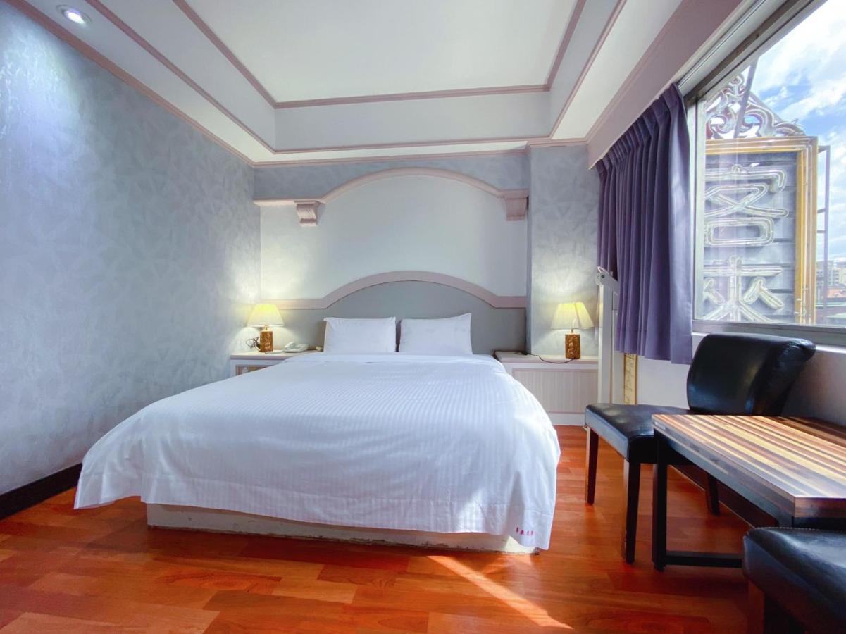 Chrysler Hotel Тайбэй Экстерьер фото