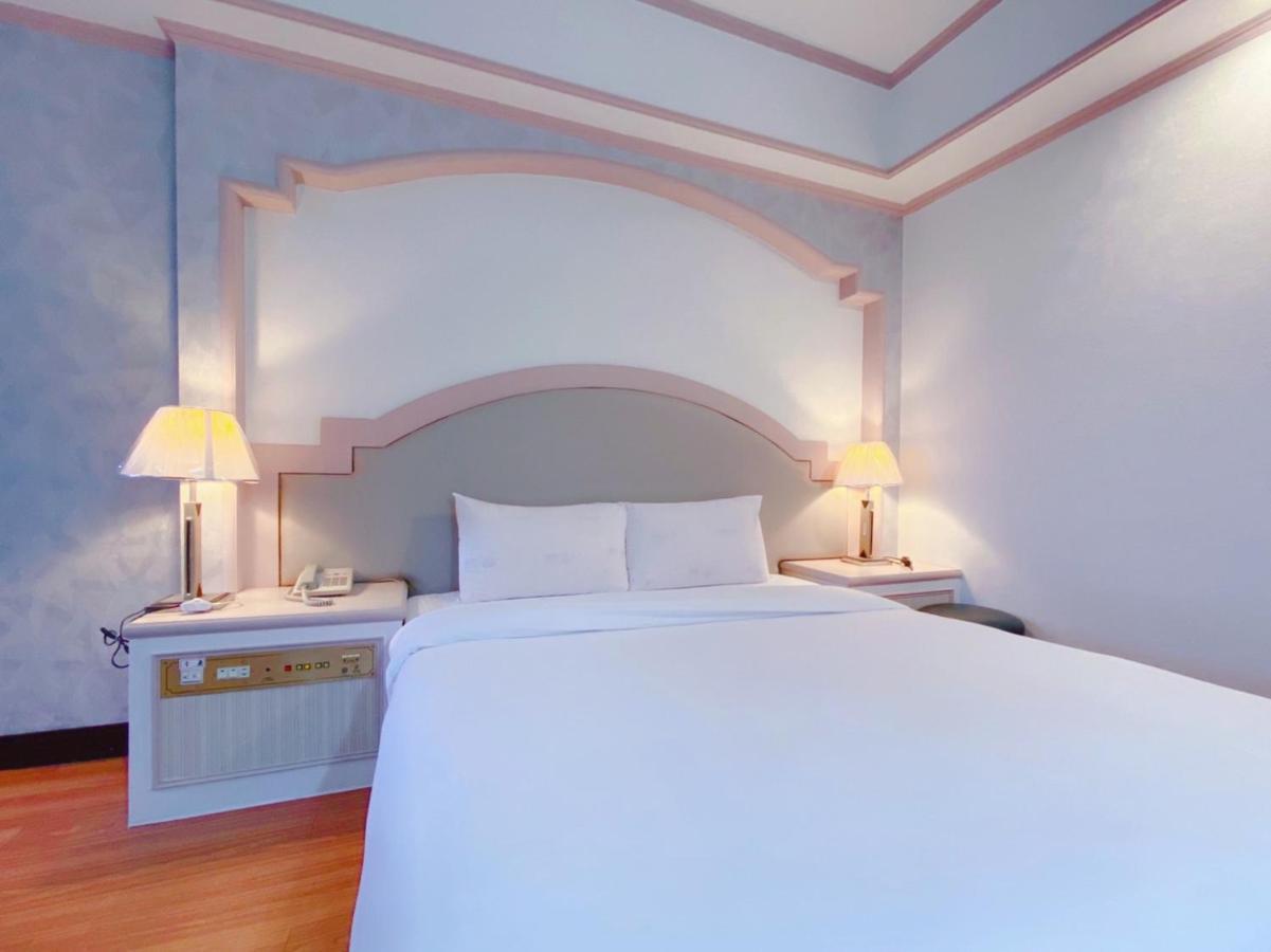 Chrysler Hotel Тайбэй Экстерьер фото